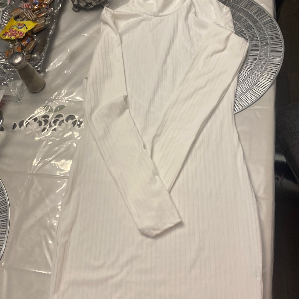 This dress is from Blushmark it is a size Large